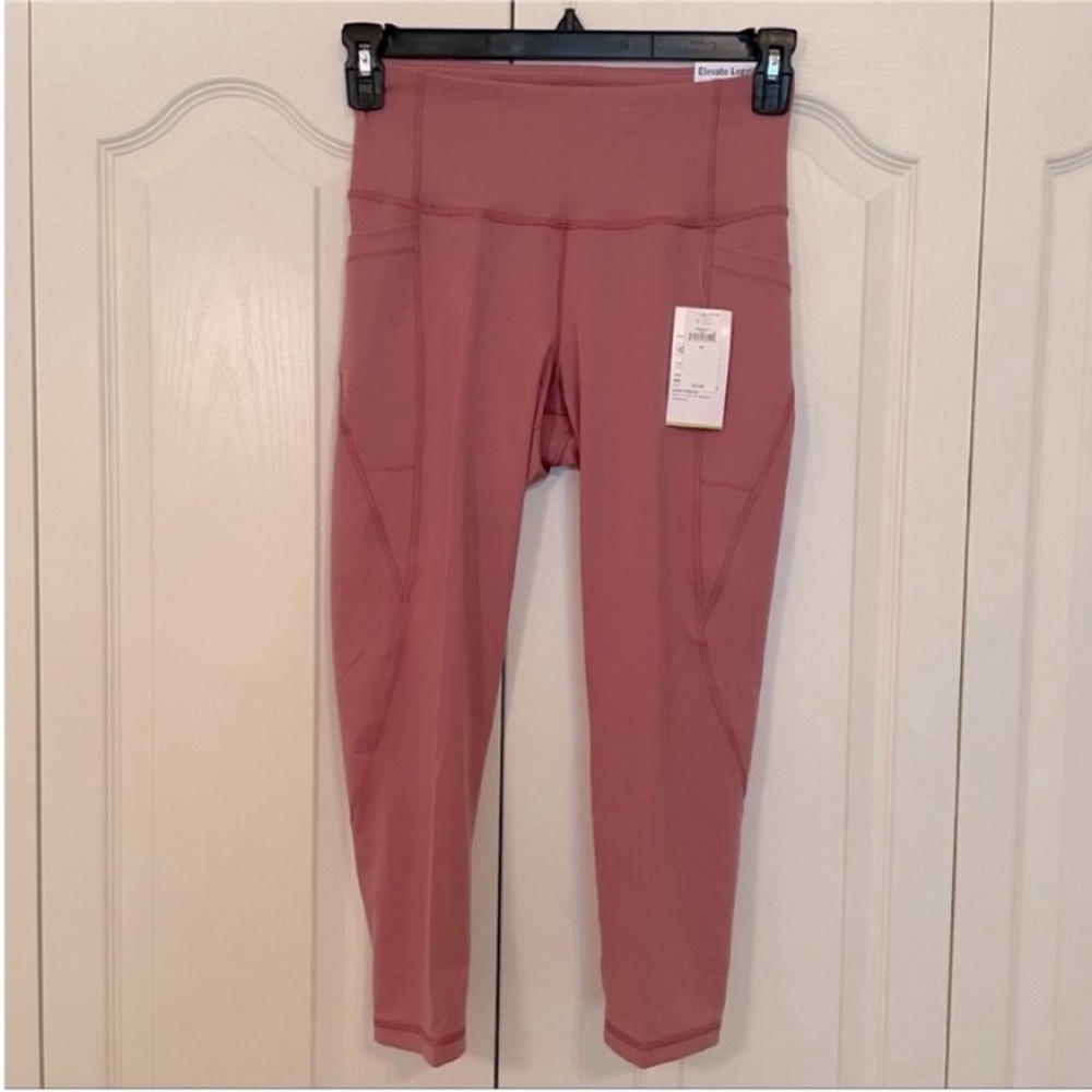Old Navy Elevate high waist cropped leggings